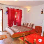 Nives Nb Apartmán
