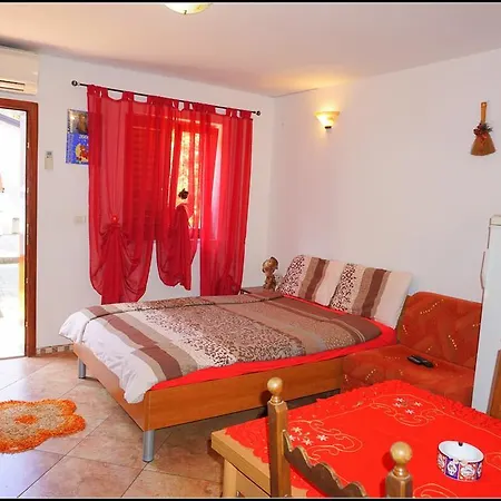 Nives Nb Apartmán